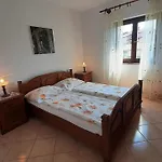 Pensión Linet Garden 4*