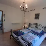 Linet Garden Pensión Funtana