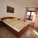 Linet Garden Pensión 4*