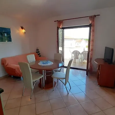 Linet Garden Vendégház 4*