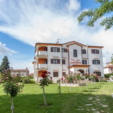 Linet Garden Vendégház Funtana