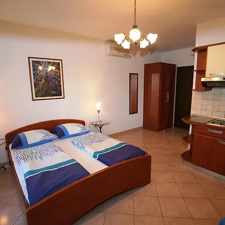 Vendégház Linet Garden 4*