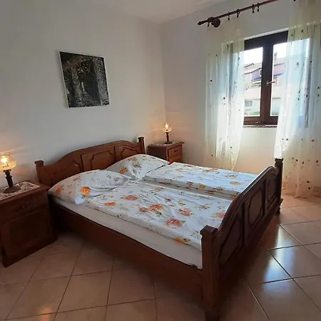 Konukevi Linet Garden 4*