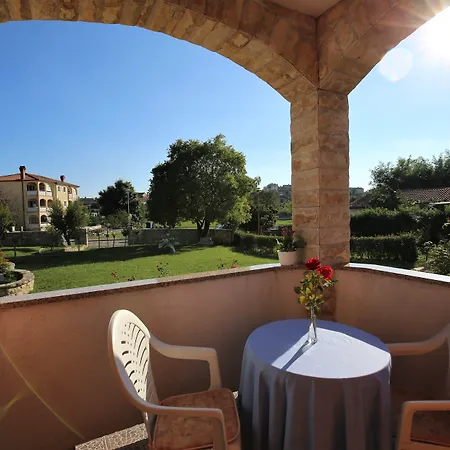 Vendégház Linet Garden 4*