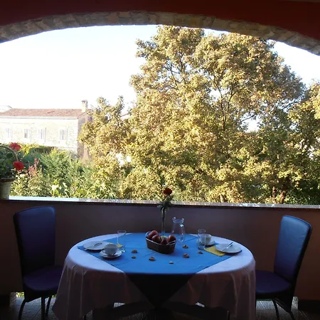 Vendégház Linet Garden 4*