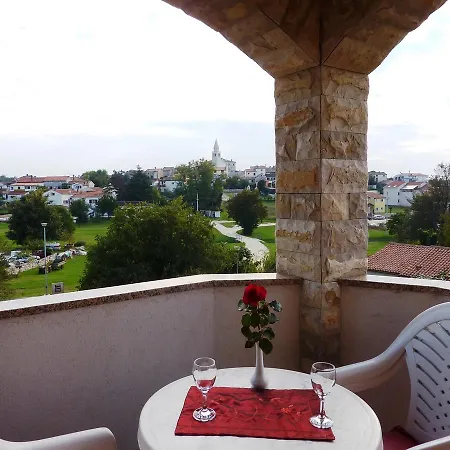 Linet Garden Фунтана
