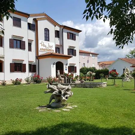 Linet Garden 4* Funtana