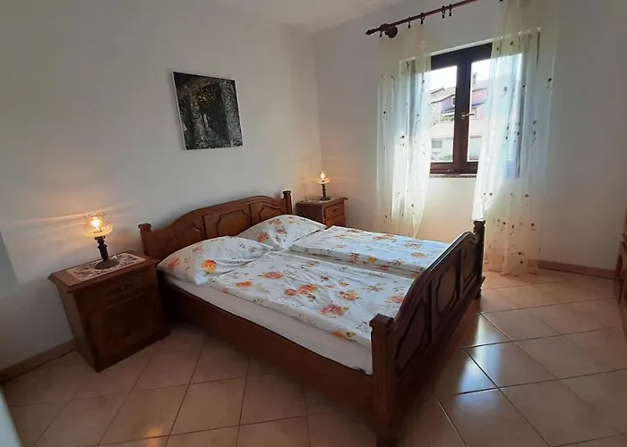 Konukevi Linet Garden 4*