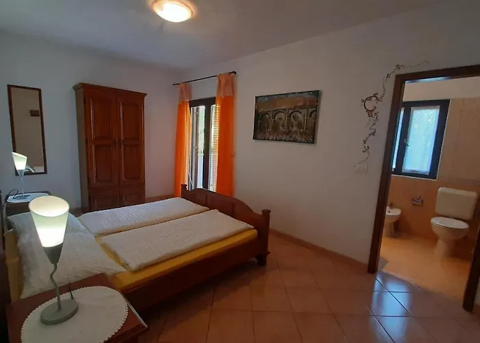 Konukevi Linet Garden