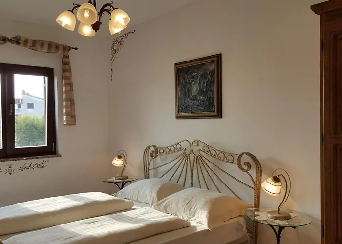 Linet Garden Konukevi Funtana