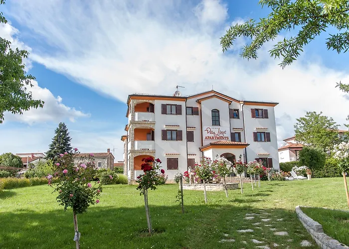 Linet Garden Konukevi Funtana