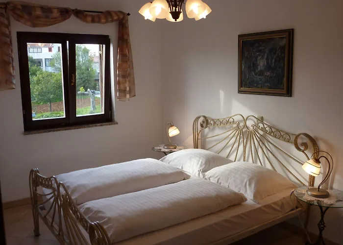 Konukevi Linet Garden 4*