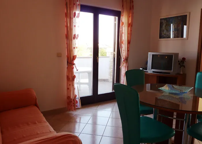 Linet Garden Konukevi 4*