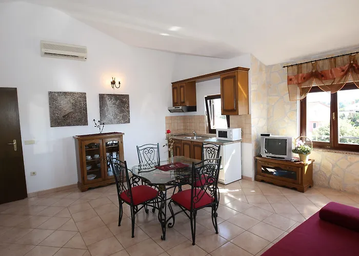 Linet Garden Konukevi 4*