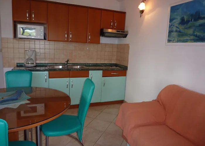 Linet Garden Konukevi 4*