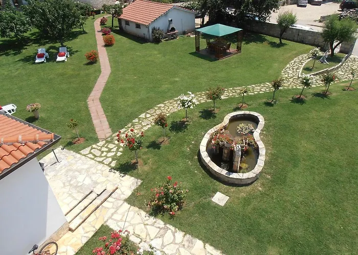 Villa Linet Garden Gostinjska kuća 4*