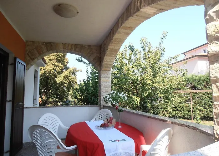 Villa Linet Garden Gostinjska kuća Funtana