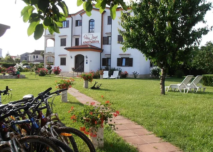 Gostinjska kuća Villa Linet Garden Funtana