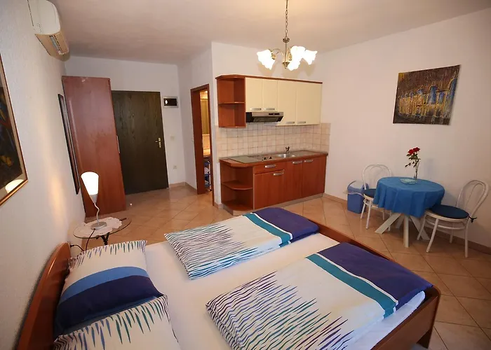 Villa Linet Garden Gostinjska kuća